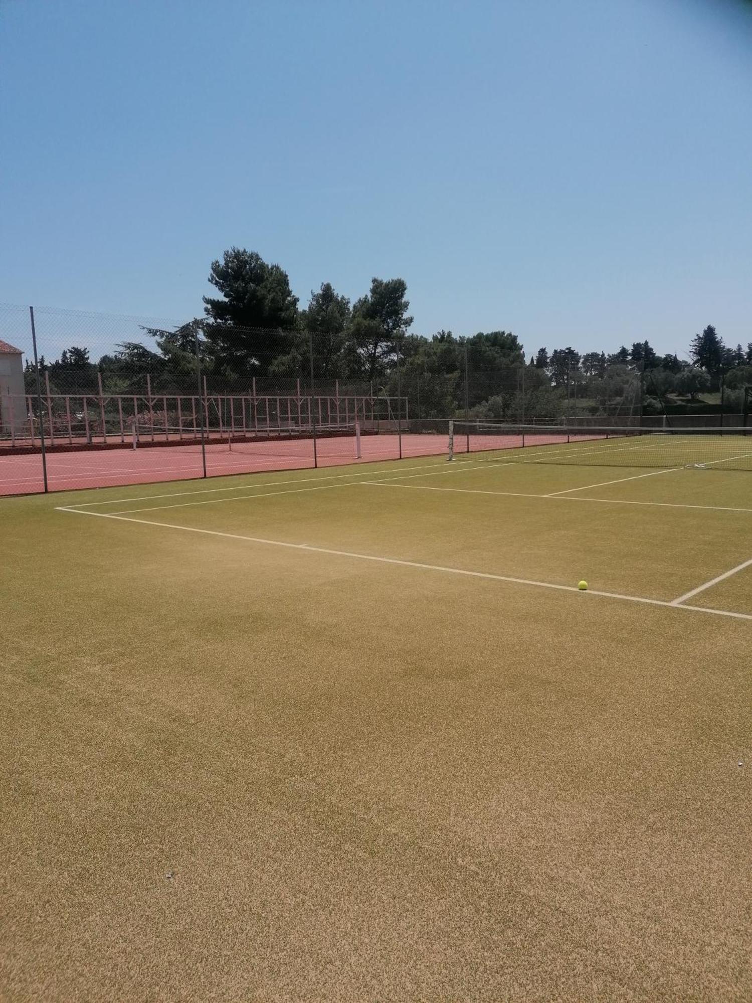 Appartement Zen A Frejus Avec Jardin, Piscine, Tennis, Proche Mer المظهر الخارجي الصورة